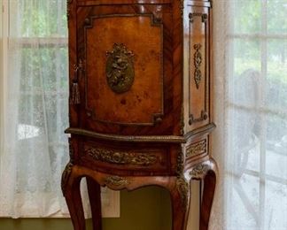 Same chest as Lot #21