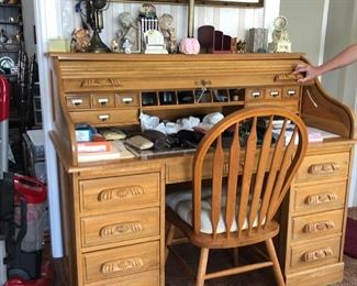 Vintage Oak Rolltop Desk 