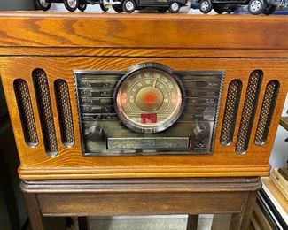 Crosley record player radio
