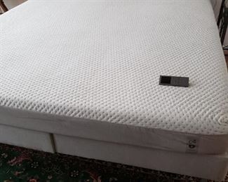 King Size Sleep Number Bed- Perfect Condition. With Remote  $2500 new. Our price $750
