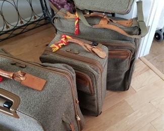 Vintage Hartman Luggage Set  $100 for 5 pcs