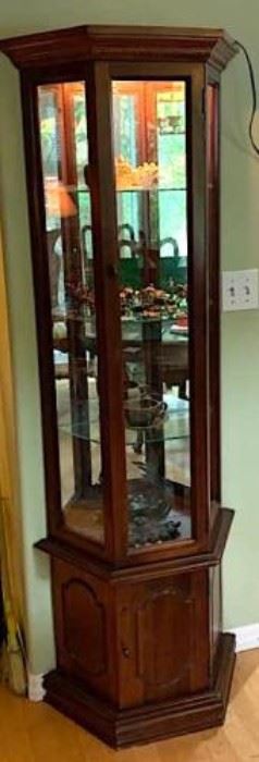 076l Lighted Display Cabinet