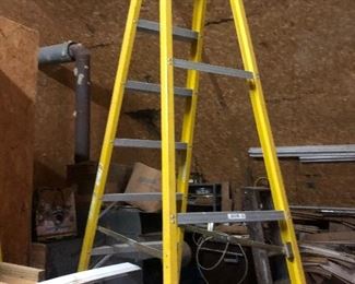 Aluminum ladder