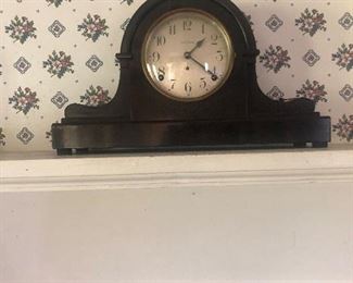 Mantle clock