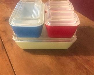Pyrex set