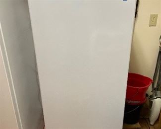 Danny Refrigerator only no freezer great for extra items for garage, basement or bar!  Not full size measurement are:
Height  59” 
Depth 25 1/2”
Width  24” 
