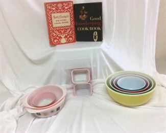 AS514 Pyrex Bowls and Cookbooks