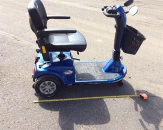 DR319 power scooter