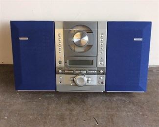 DT102 CD Cassette player and electronic picture display