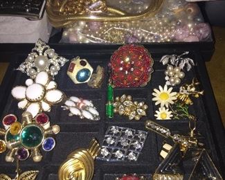Vintage Earrings & Pins