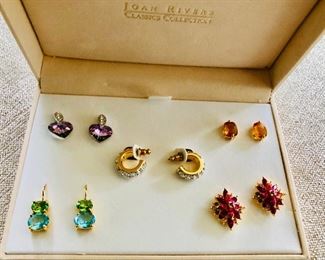 $20 Joan Rivers 5 pairs of earrings in original box