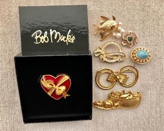 $40  7 vintage pins Bob Mackie in box, Noah's Arc and more
