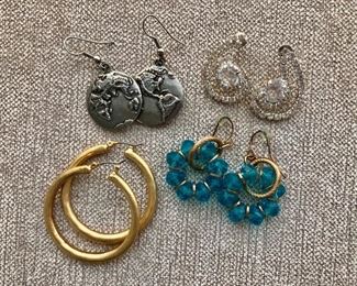 $35 Lot 4 pairs of earrings