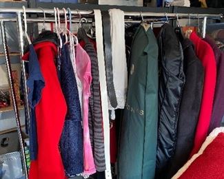 Girls and women's clothing and coats (wool, fur, etc.)