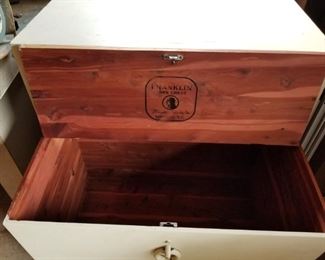 Franklin cedar drawer chest