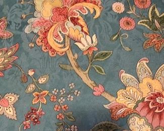 Stunning Bedding Set Queen