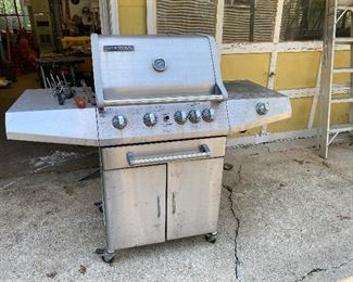 Grill, Please see photos $75.00