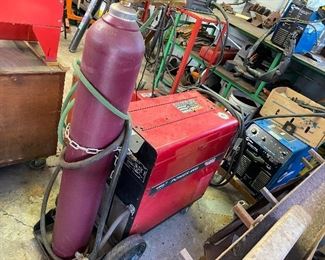 Lincoln Electric Power Mig with tank $700.00