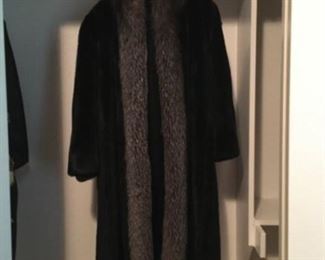 Beautiful mink fur coat by Vincent fabulous item $500