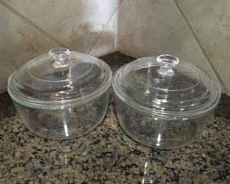 Pyrex covered bowls $15