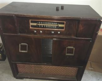 Philco record player radio as it is $100