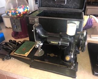 Singer Featherweight with box and manual