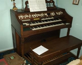 Working Wurlitzer Organ Orbit III