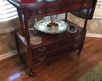 Bernhardt Serving Card with drawers and handle. Mahogany