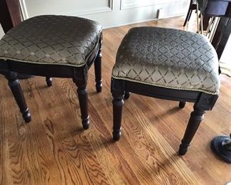 Love these little covered stools. Great for extra seating