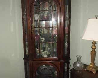 Another bautiful corner (3 sided) Chippendale Curior cabinet
