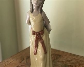 Lladro Girl Holding Hat