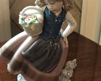 Lladro - Girl with Basket of Flowers