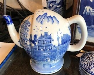 Lidless Oriental "Mystery" Teapot. Fill from the bottom.