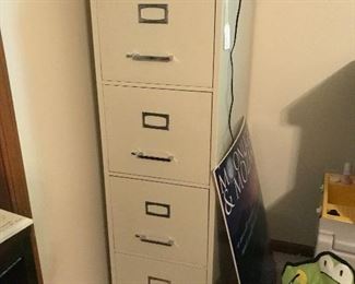 Nice 3 drawer file cabinet