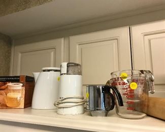 Coffee Grinder, Coffee Carafe, Gravey Separator, Measuring cups - glass