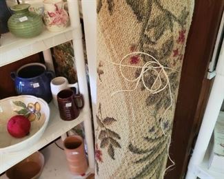 Nice large oval kitchen rug and pad in good shape