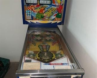 Awesome Gottlieb's Hi -Score Pinball Machine . 252 of 1900 made. 1967