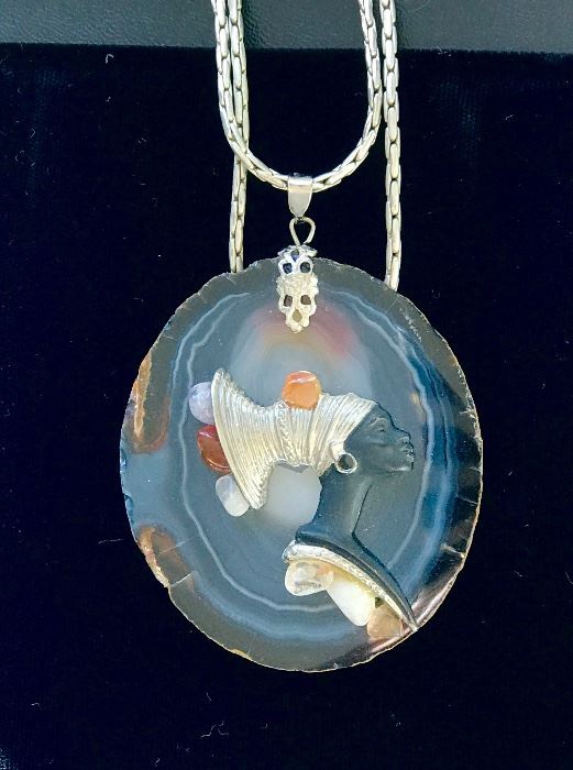 Nefertiti Queen of Egypt in Silver head dress on Agate plaque Necklace , gorgeous! 