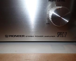 PIONEER STEREO PREAMPLIFER SPEC-1 & PIONEER STEREO POWER AMPLIFIER SPEC-2