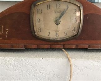 Clocks. Mantle clock