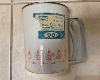 Vintage 1940’s Androck Flour Sifter!