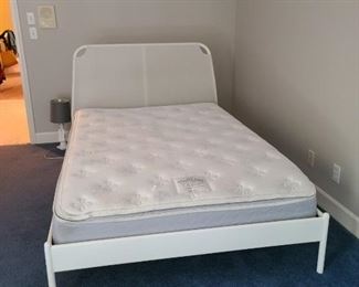 Full size bed $195