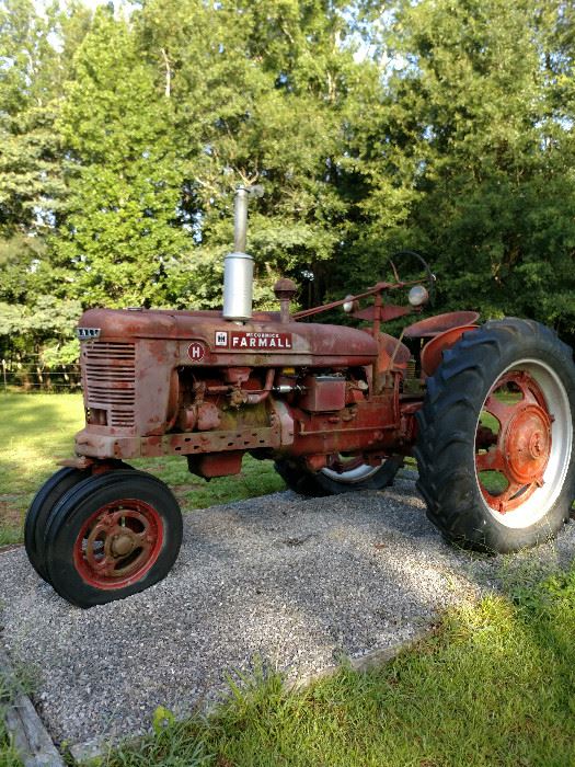 1940 McCormick Farmall H Series Tractor