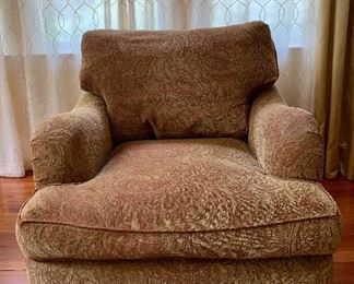 Item 66: Arm chair - 31"l x 28.5"w x 30.5"h: $500