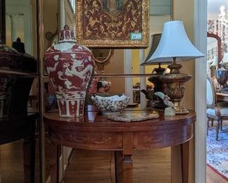 Nicely detailed inlaid wood demilune console flip-top game table, Italian Florentine gold gilt wood table lamp, assorted porcelains and vintage, hand-painted religious icon.
