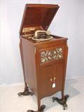 785 - Choraleon Phongraph, one spring broken or unhooked but plays off the other fine, ca. 1922