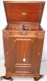 784 - Victor Victrola 8-30 Orthophonic Phonograph, electric motor drive completely rewired, great condition