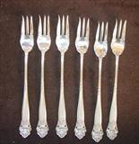 190 - 6 Sterling Silver Ordure Forks 6 in. L.