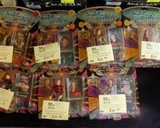 STAR TREK COLLECTIBLES