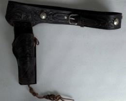 VINTAGE LEATHER HOLSTER WITH BELT